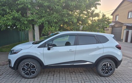 Renault Kaptur I рестайлинг, 2021 год, 1 690 000 рублей, 4 фотография