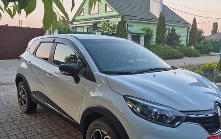 Renault Kaptur I рестайлинг, 2021 год, 1 690 000 рублей, 2 фотография