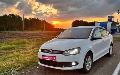 Volkswagen Polo VI (EU Market), 2014 год, 900 000 рублей, 1 фотография