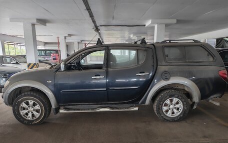 Mitsubishi L200 IV рестайлинг, 2011 год, 1 100 000 рублей, 8 фотография