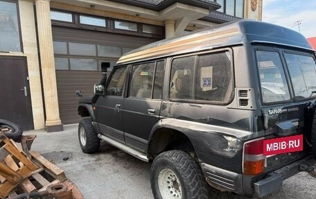 Nissan Safari IV, 1993 год, 900 000 рублей, 3 фотография