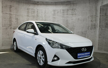 Hyundai Solaris II рестайлинг, 2021 год, 1 745 000 рублей, 3 фотография