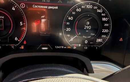Volkswagen Touareg III, 2018 год, 5 800 000 рублей, 3 фотография