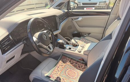 Volkswagen Touareg III, 2018 год, 5 800 000 рублей, 4 фотография