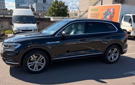 Volkswagen Touareg III, 2018 год, 5 800 000 рублей, 7 фотография