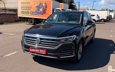 Volkswagen Touareg III, 2018 год, 5 800 000 рублей, 8 фотография