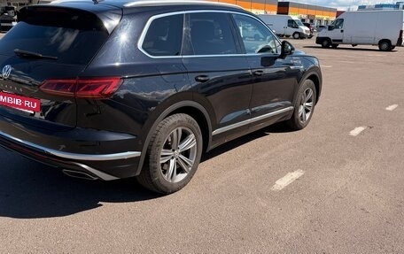 Volkswagen Touareg III, 2018 год, 5 800 000 рублей, 5 фотография