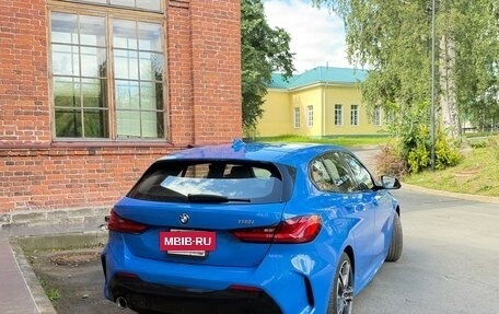 BMW 1 серия, 2019 год, 2 200 000 рублей, 2 фотография