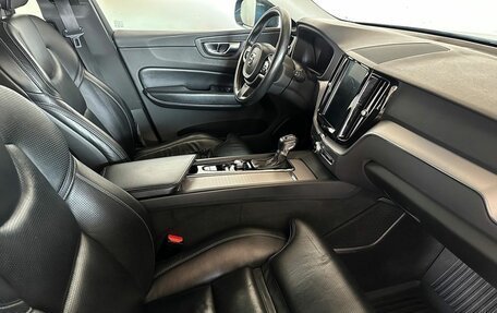 Volvo XC60 II, 2018 год, 3 125 000 рублей, 10 фотография