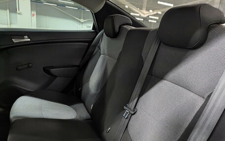 Hyundai Solaris II рестайлинг, 2011 год, 560 000 рублей, 12 фотография