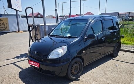 Toyota FunCargo, 2001 год, 330 000 рублей, 1 фотография