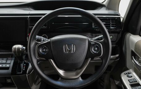 Honda Stepwgn IV, 2017 год, 2 099 000 рублей, 18 фотография
