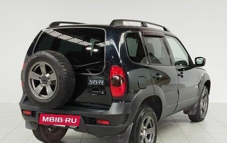Chevrolet Niva I рестайлинг, 2017 год, 795 000 рублей, 5 фотография
