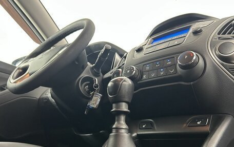 Hyundai ix35 I рестайлинг, 2014 год, 1 300 000 рублей, 24 фотография