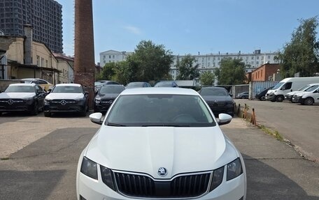 Skoda Octavia, 2019 год, 1 600 000 рублей, 3 фотография