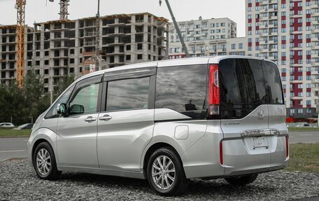 Honda Stepwgn IV, 2016 год, 1 940 000 рублей, 7 фотография