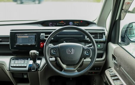 Honda Stepwgn IV, 2016 год, 1 940 000 рублей, 17 фотография