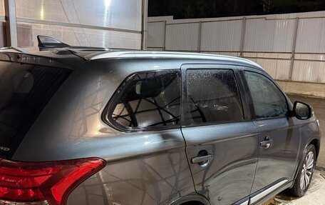 Mitsubishi Outlander III рестайлинг 3, 2019 год, 1 800 000 рублей, 5 фотография