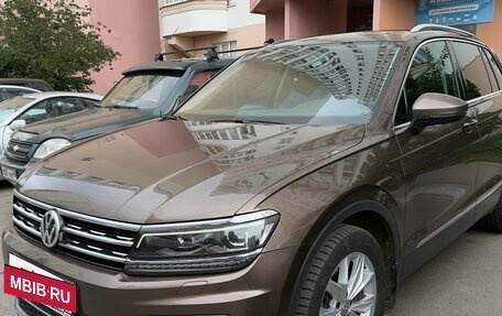 Volkswagen Tiguan II, 2017 год, 2 870 000 рублей, 2 фотография