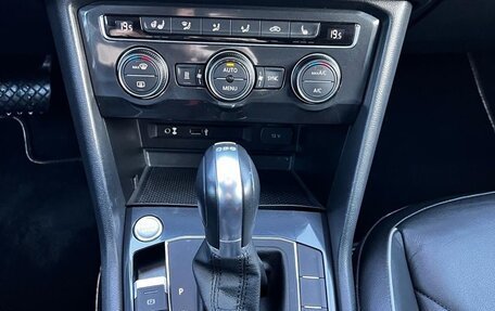 Volkswagen Tiguan II, 2017 год, 2 870 000 рублей, 16 фотография