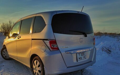 Honda Freed I, 2015 год, 1 250 000 рублей, 5 фотография