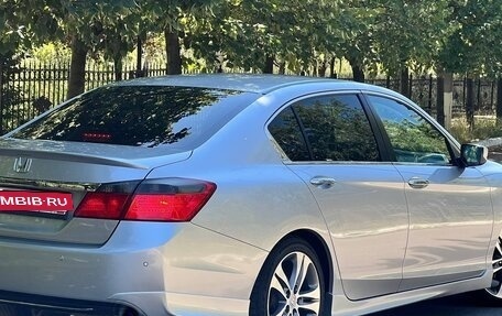 Honda Accord IX рестайлинг, 2015 год, 1 700 000 рублей, 3 фотография