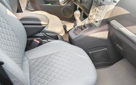 Opel Zafira B, 2013 год, 850 000 рублей, 11 фотография