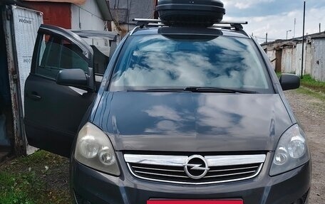 Opel Zafira B, 2013 год, 850 000 рублей, 3 фотография