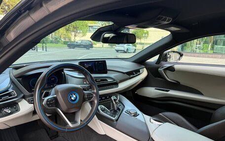 BMW i8 I рестайлинг, 2016 год, 5 750 000 рублей, 14 фотография