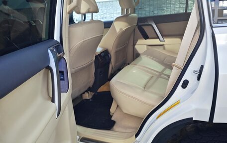 Toyota Land Cruiser Prado 150 рестайлинг 2, 2014 год, 3 500 000 рублей, 9 фотография