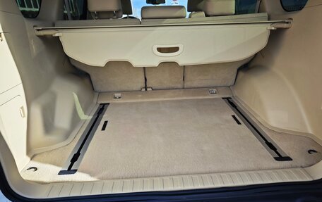 Toyota Land Cruiser Prado 150 рестайлинг 2, 2014 год, 3 500 000 рублей, 28 фотография