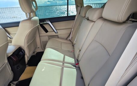 Toyota Land Cruiser Prado 150 рестайлинг 2, 2014 год, 3 500 000 рублей, 38 фотография