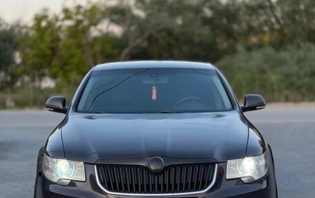 Skoda Superb III рестайлинг, 2010 год, 880 000 рублей, 1 фотография