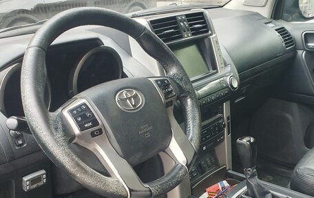 Toyota Land Cruiser Prado 150 рестайлинг 2, 2010 год, 2 359 000 рублей, 6 фотография
