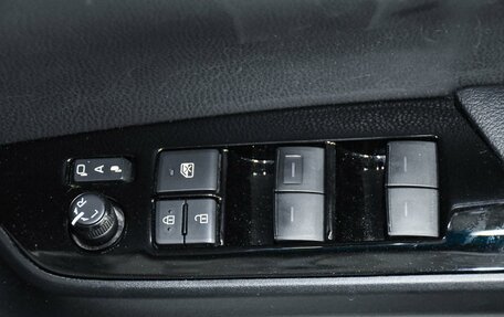 Toyota Prius IV XW50, 2019 год, 2 149 000 рублей, 29 фотография