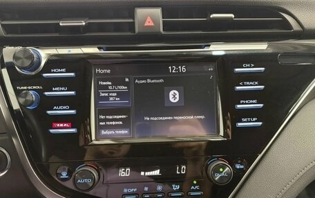 Toyota Camry, 2020 год, 2 385 000 рублей, 10 фотография