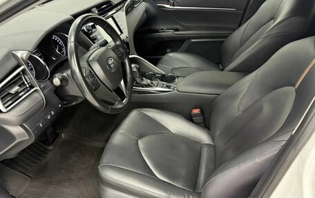 Toyota Camry, 2020 год, 2 385 000 рублей, 15 фотография