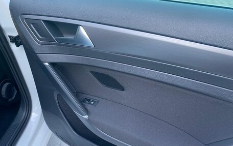 Volkswagen Golf VII, 2018 год, 1 330 000 рублей, 3 фотография
