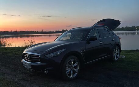 Infiniti QX70, 2014 год, 2 200 000 рублей, 3 фотография