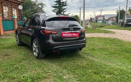 Infiniti QX70, 2014 год, 2 200 000 рублей, 2 фотография