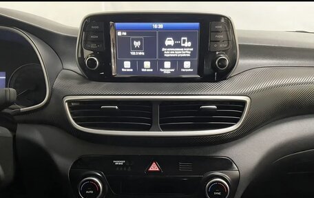 Hyundai Tucson III, 2018 год, 2 160 000 рублей, 11 фотография