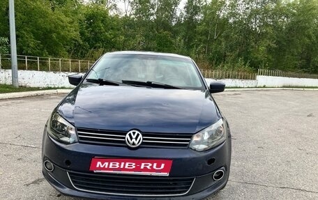 Volkswagen Polo VI (EU Market), 2012 год, 420 000 рублей, 2 фотография