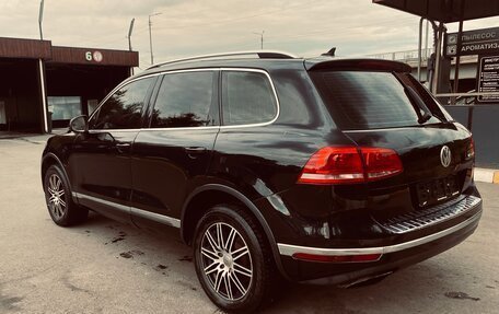 Volkswagen Touareg III, 2012 год, 2 000 000 рублей, 2 фотография