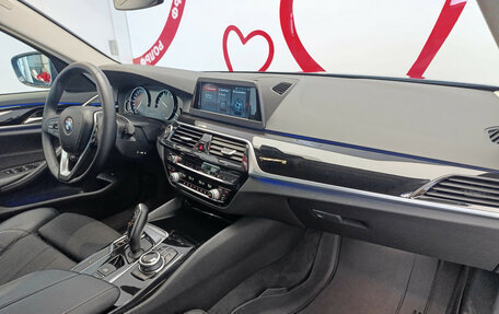 BMW 5 серия, 2017 год, 2 453 000 рублей, 8 фотография