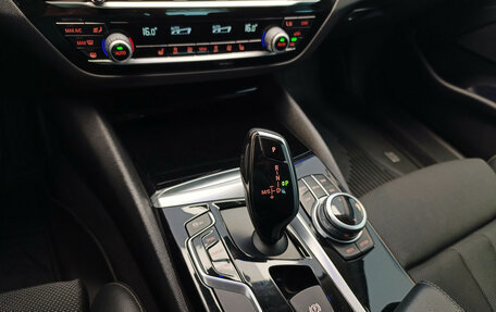 BMW 5 серия, 2017 год, 2 453 000 рублей, 15 фотография