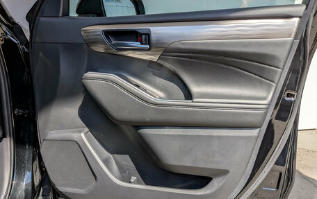 Toyota Highlander, 2025 год, 5 195 000 рублей, 27 фотография