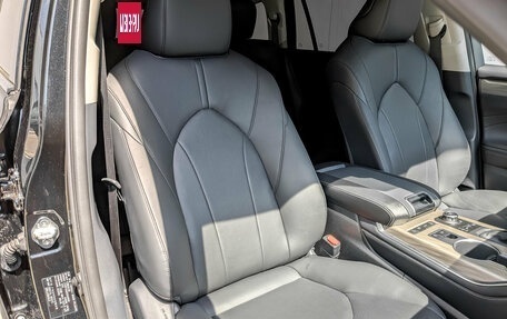 Toyota Highlander, 2025 год, 5 195 000 рублей, 26 фотография