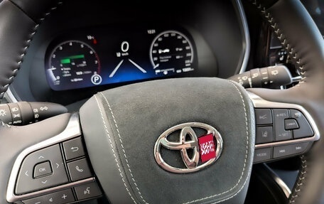 Toyota Highlander, 2025 год, 5 195 000 рублей, 28 фотография