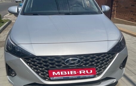 Hyundai Solaris II рестайлинг, 2022 год, 1 300 000 рублей, 1 фотография