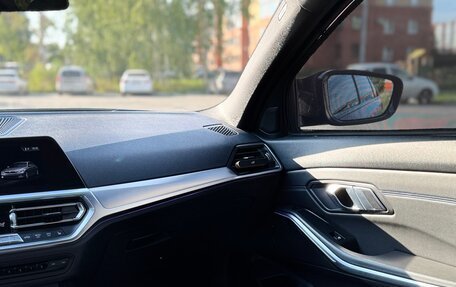 BMW 3 серия, 2019 год, 3 900 000 рублей, 32 фотография